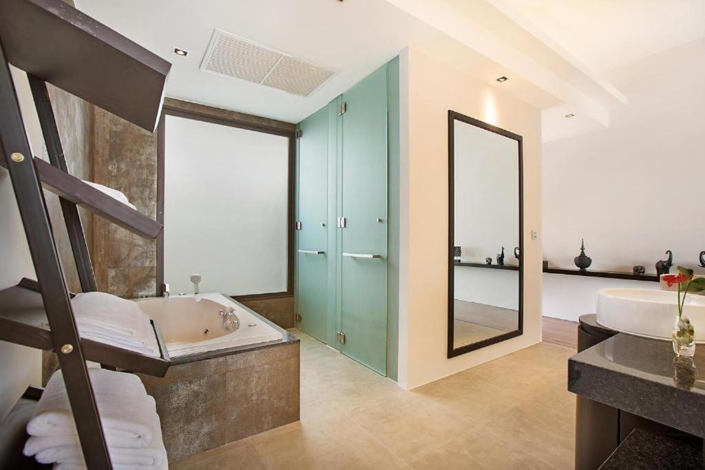 Villa Julia Koh Samui Beach With Cook And Majordome شاطئ لاماي المظهر الخارجي الصورة